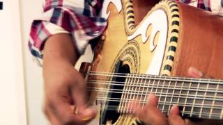 Video thumbnail of "Misioneros Del Rey-Lo Divino"