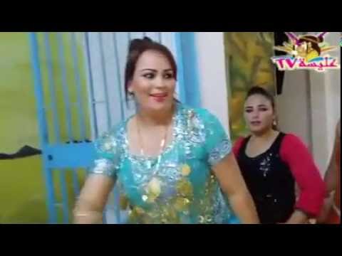 زينة القصرينية الفنانة الشعبية تتألق في مهرجان الحنة بشنني قابس