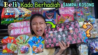 BELI SEMUA KOTAK BERHADIAH DI PASAR SAMPAI HABIS ! Isi Mainan nya Seram Tapi Gemoy