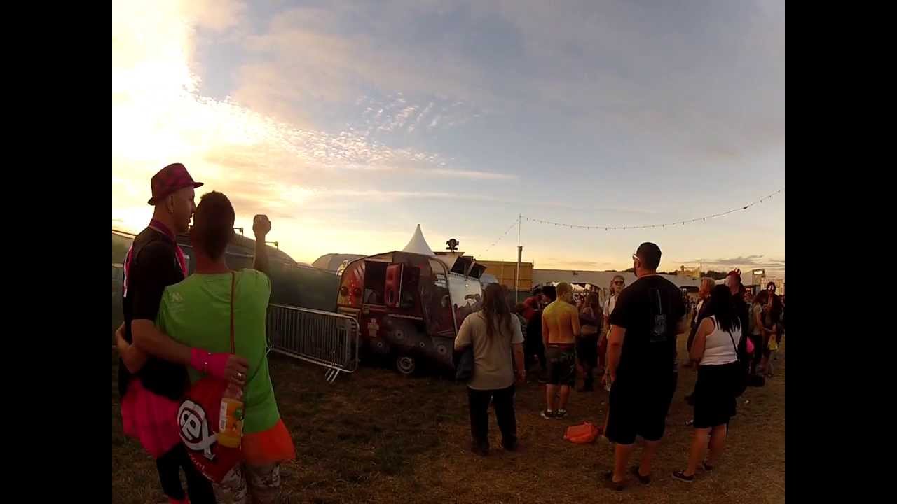 Boomtown fair 2013, Human Jukebox_band in a caravan YouTube