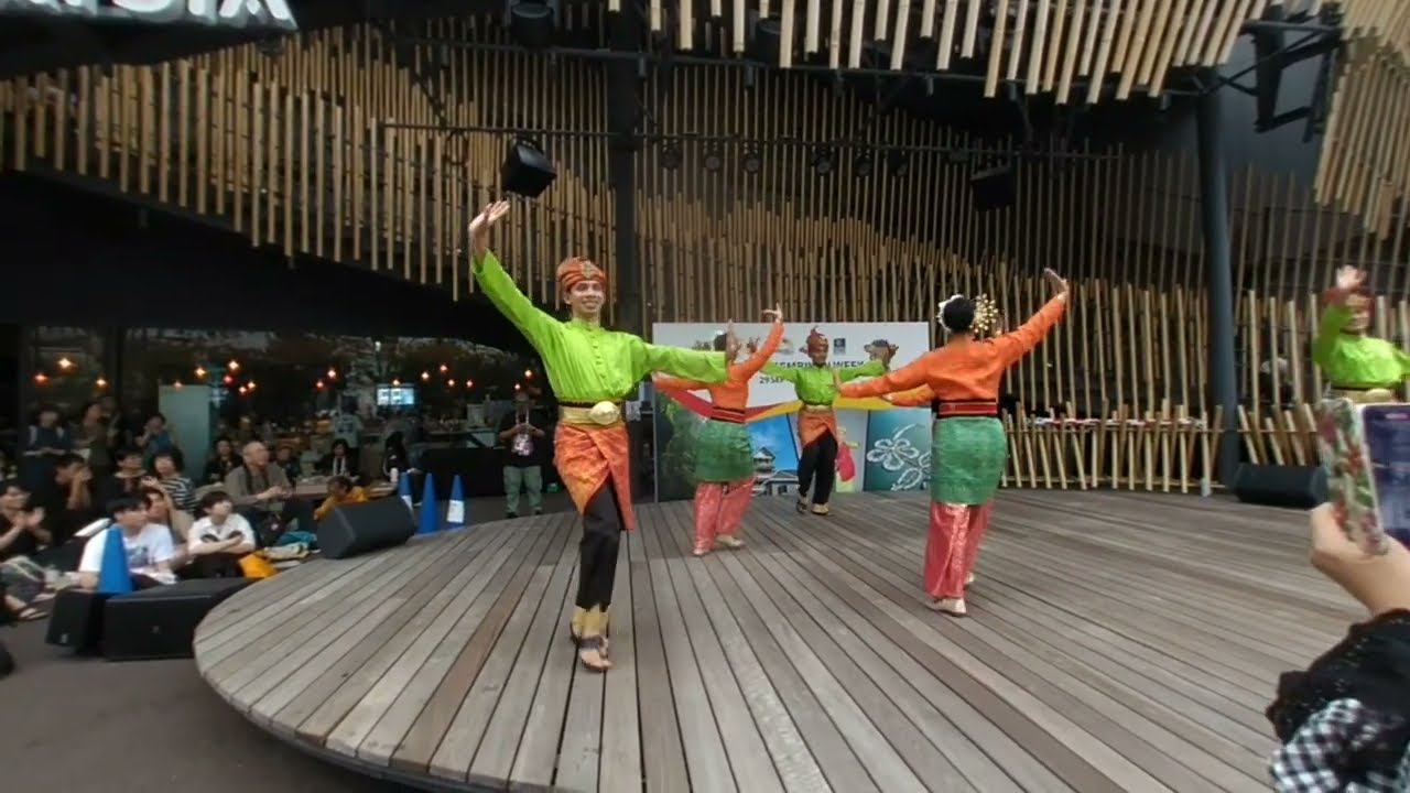 EXPO 2025　「マレーシア」館　ステージイベント　②/③　(VR180 3D)