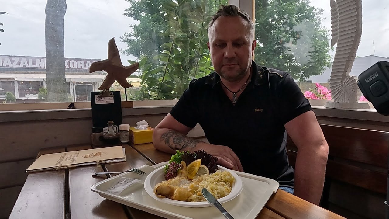 „Mimo zakazu – świeży dorsz z Bałtyku w smażalni w Darłówku !  / Oddaszfartucha