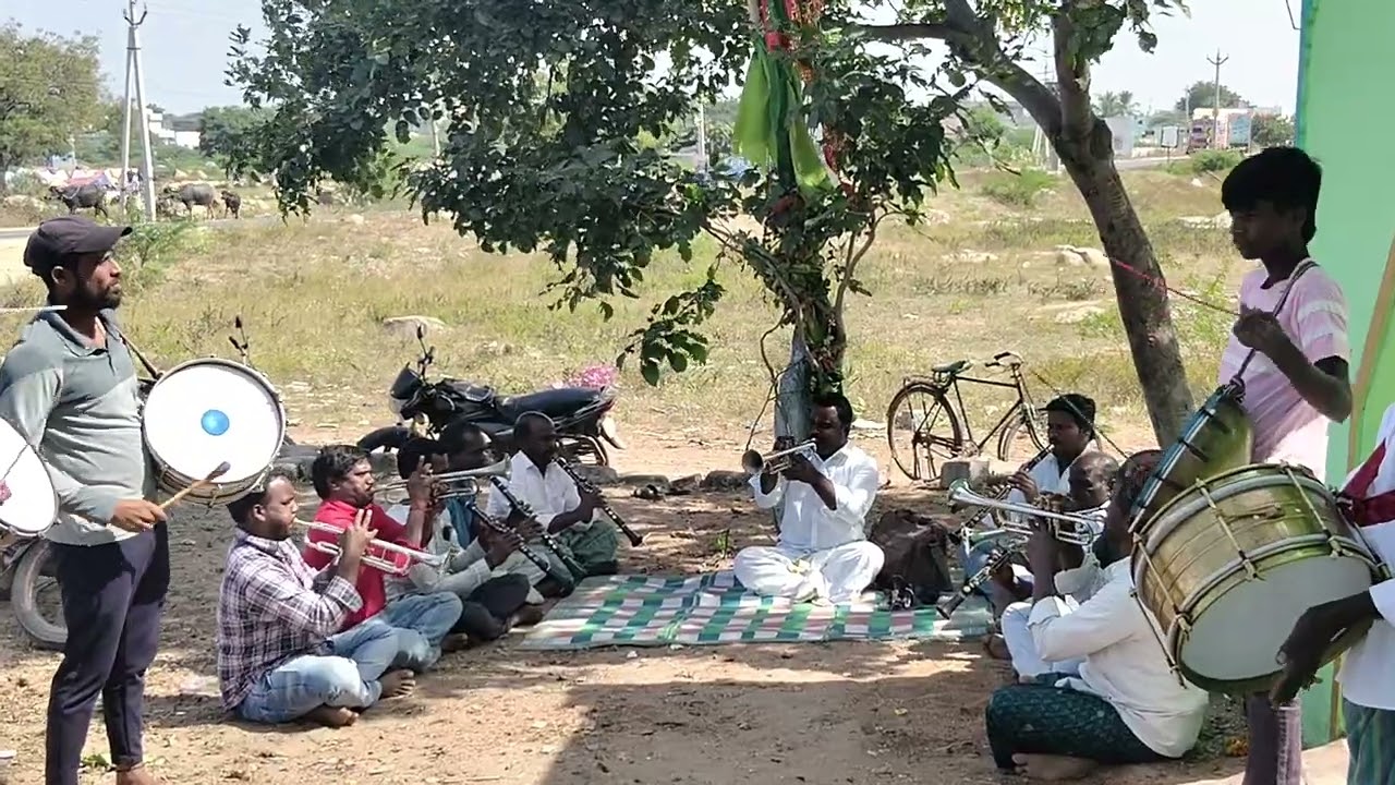 శ్రీ శ్రీనివాస బ్యాండ్ పార్టీ.ముగతి గ్రామం సింగరాల పైరుల్లోనా సాంగ్ మాస్టర్ రామచంద్రుడు 