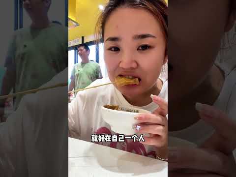 女大学生勇闯串串小火锅 街边小吃 街头美食 路边摊 Chinastreetfood Streetfood Chinafood Shorts