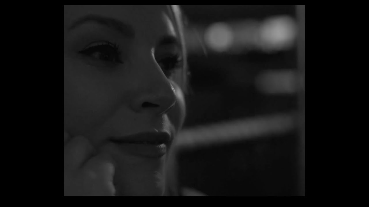 Lisa Crawley - Girl With No Name (Official Music Video)