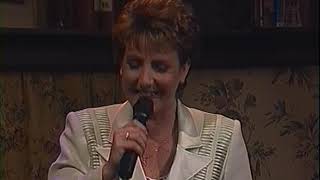 Video thumbnail of "MARIANNE WEBER  -  Buenos diaz ciao amore"