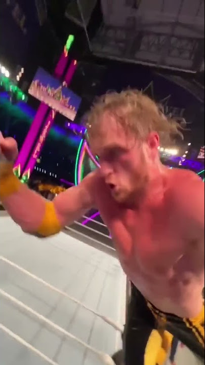 Logan Paul hit Roman Reigns with the selfie video! 🤳 #WWE #WWECrownJewel #LoganPaul #RomanReigns