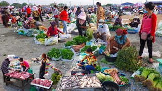 Farmers Fresh Food Market Scenes, Cheap Fresh Vegetables, Fish & Meat For Sales @ Tuol Krasaing