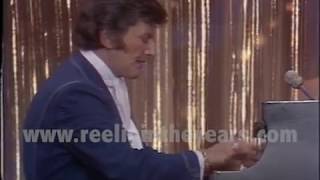 Liberace- &quot;Chopsticks&quot; 1976 [Reelin&#39; In The Years Archive]