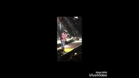 Luke Bryan Slaps Fan Best View