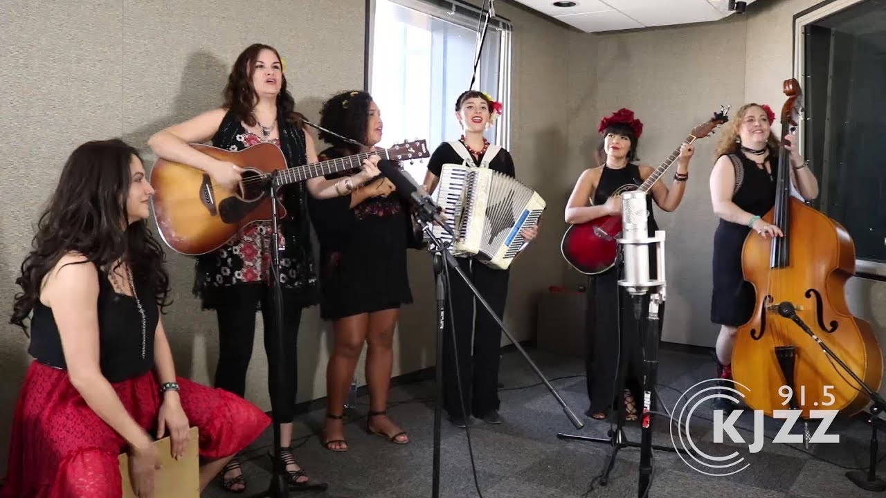 Tiny Desert Concert: Las Chollas Peligrosas