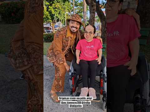Tirullipa atendendo sua fã número 1