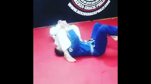 Spider guard pass + armlock attack