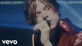 Video thumbnail of "Cage The Elephant - Take It or Leave It (Official Video)"