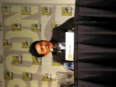 SDCC09: Flash Forward Panel- (sideways) Audience Question