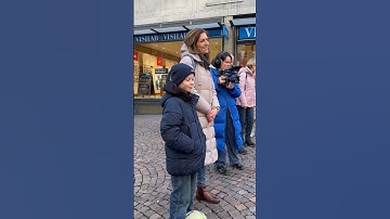 Thumbnail of A boy asked me to play a certain song 😍