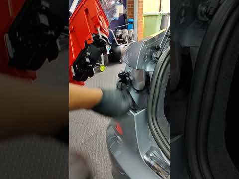 DIY Tips - Audi A6 2011 C6 Inner Outer Tail Light Removal [FAIL]