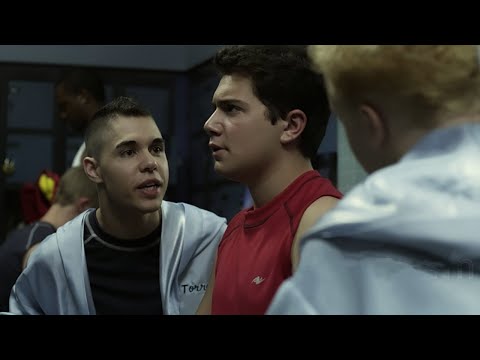 طـ الـ ب ضـ عيـ ف كـ يتـ نمـ رو علـ يه في المدرسة فــقـ ـرر يـتـدرب ويبـ يـ ن لـيـهـ م Knockout 