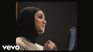 Nabila Taqiyyah - Menghargai Kata Rindu (Official Lyric Video)