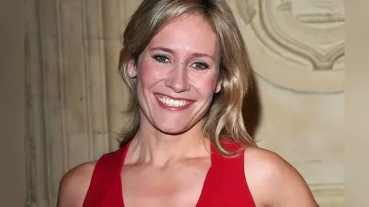 Upewnij się, że jesteś sobą, zanim obejrzysz zdjęcia Sophie Raworth w T0PLESS. Rzuć okiem