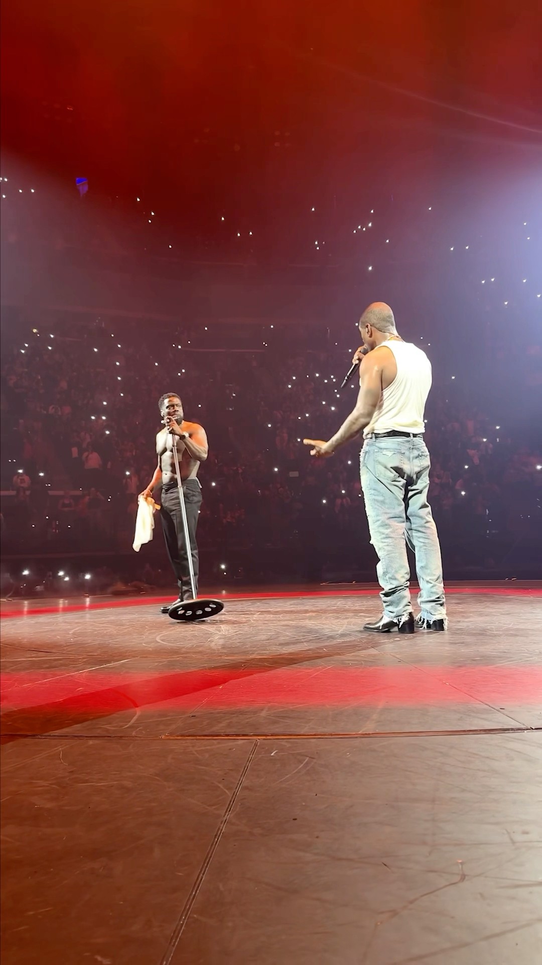 “Chocolate Droppa” stopped by ?? #PPFTour #KevinHart