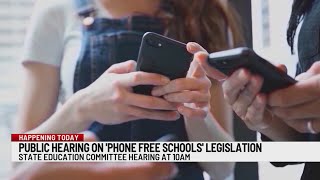 Lawmakers to hold public hearing on ‘phone-free schools’ legislation