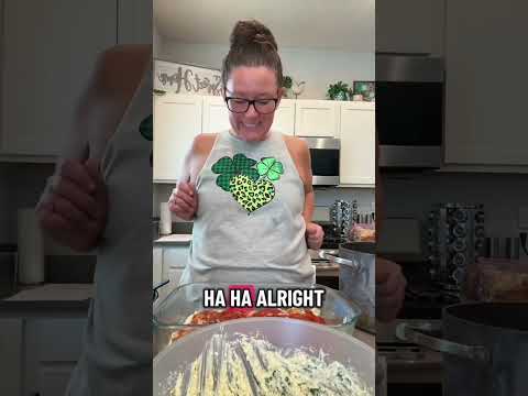 Lasagna dinner for the fam breezybaking breezylunchboxtime breezywithbre positivevibes dinner