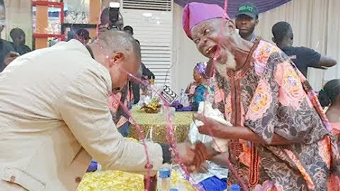 So Humble Saidi Balogun bow to greet his Elders as Foluke Daramola &Husband Dance With Her Mum