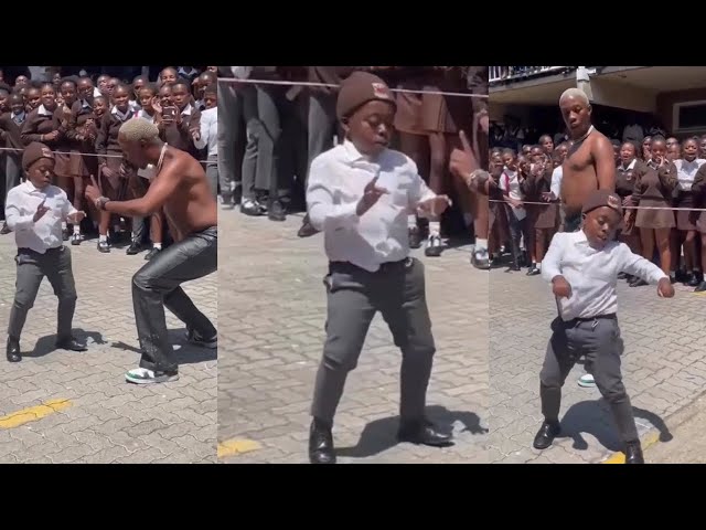 Pcee Doing The  Bhebha Dance Challenge In A Taxi & Hokoto  Challenge at School 🔥🔥 class=