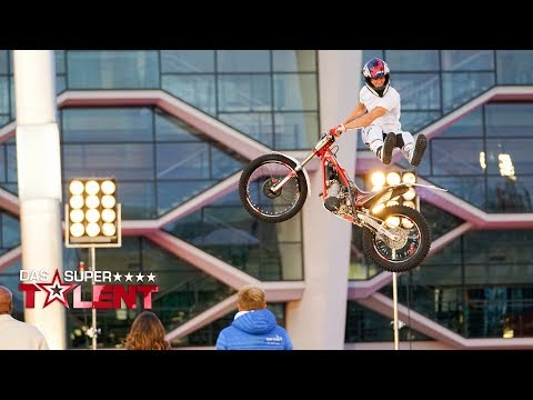 Adrian macht Action mit seiner Freundin | Das Supertalent 2017 | Sendung vom 21.10.2017