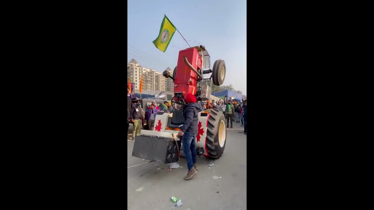 Happy Mahla Swaraj 855 New Tractor Stunt in New Delhi