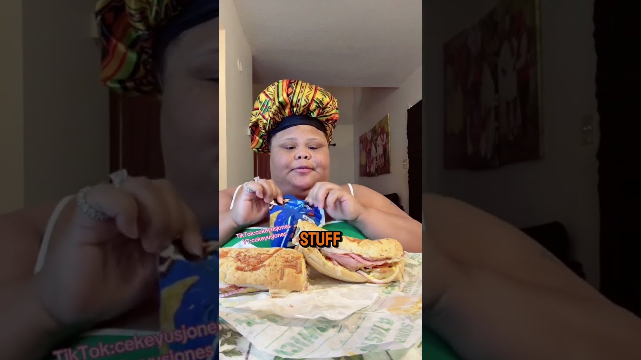 Subway Sandwich With EVERYTHING Is An Explosion Of Flavor |