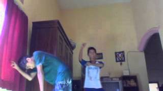 Download Lagu Funny Gangnam Style Dance Feat. Dangdut Dance MP3