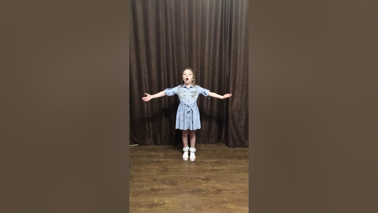 Песня мы словно 2 половинки. Сёстры толмачёвы. Песня про аделину. Песня мы словно две. Песня мы словно две.