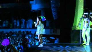 Ivete cantando o Hino de Pernambuco