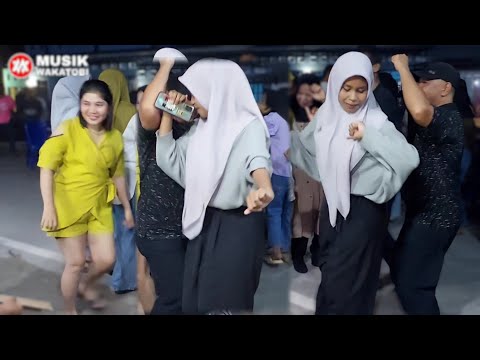 Di goyang ABG tudung mantap ● Om kumis auto pasang goyang heboh | MUSIK WAKATOBI joget rancak 2023