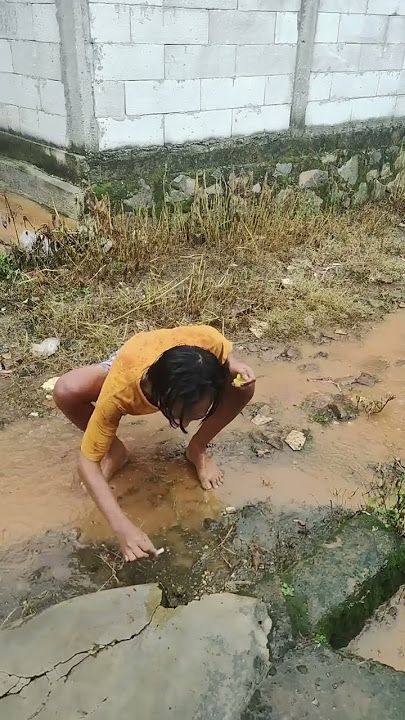 Gara Gara Hujan Hujanan