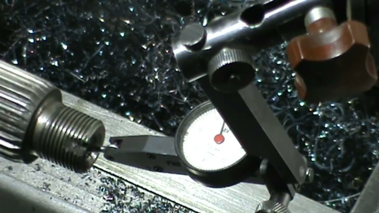 Как править центровочные отверстия на валах