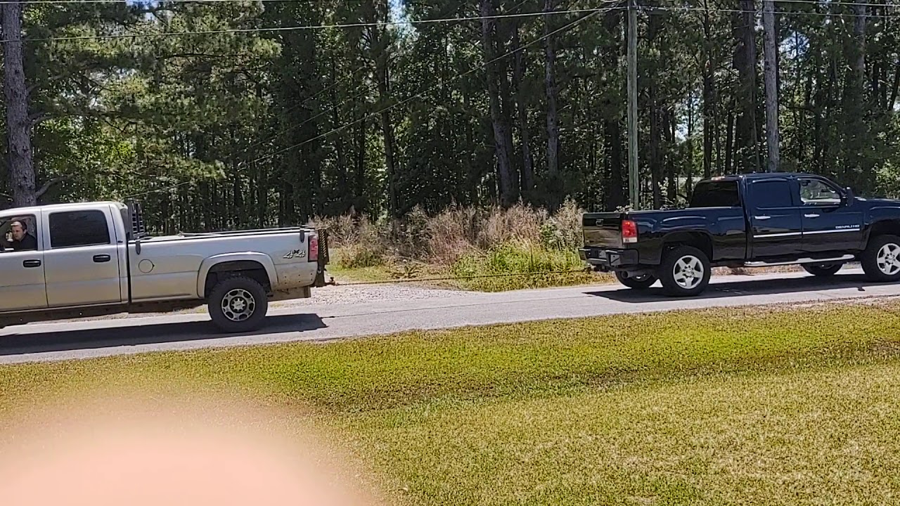 Tug of War - 8.1 Vortec vs Duramax round 1