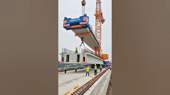 200-Ton Crane Cable Snaps During Bridge Segment Lift Operation #fail #engineering #construction