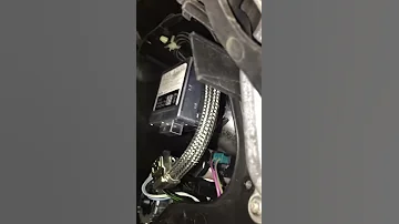 How To Replace A DS1 Xenon Low Beam Headlight Bulb 2013 BMW 328i 3 Of 3 