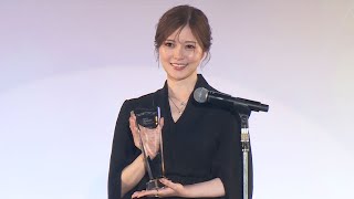 白石麻衣、1億円のネックレスを身に着けて「幸せな気持ち」　「第35回 日本ジュエリーベストドレッサー賞」表彰式