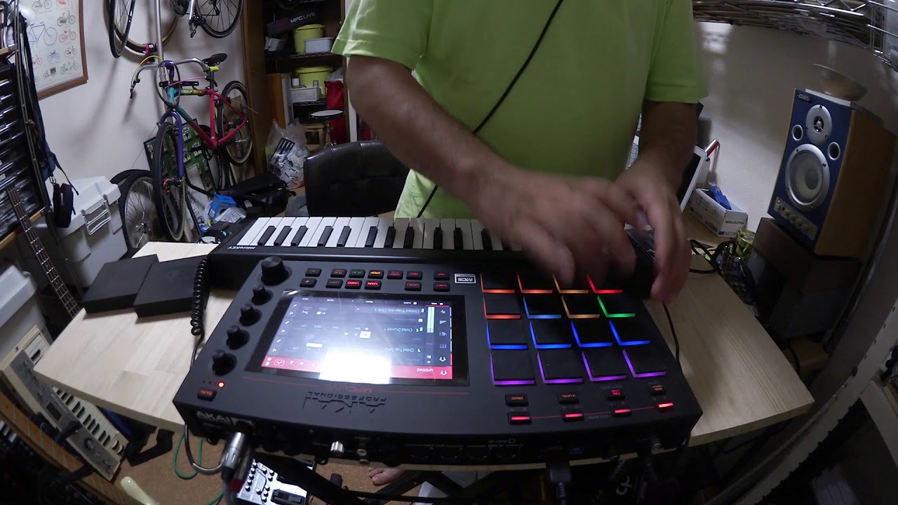 MPC Live を弾いてみよう ①  [Akai preset “chill trap”]