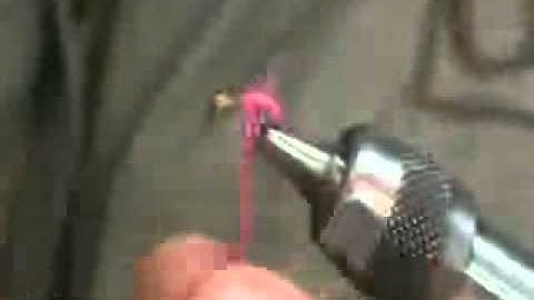 fly-tying-straggle-bug-grayling-flies.wmv