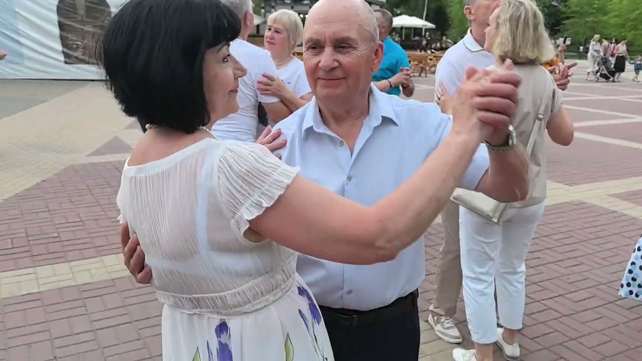 Эти жёлтые розы... 06.06.25...