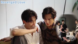 видео: Вот это настоящая пара! Босс в слезах бросился в его объятия! 🔥🔥🔥 картинка: Вот это настоящая пара! Босс в слезах бросился в его объятия! 🔥🔥🔥