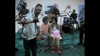 Pure Saturday - 'Di Bangku Taman' Dir. Etienne Caesar