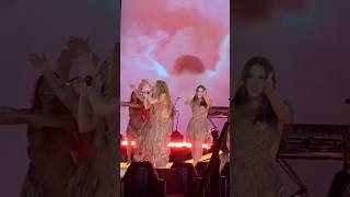 Latin Queen Shakira Moves the Crowd 🌹#LatinQueen #DanceEnergy#FeelTheRhythm#IconicMoves#QueenOfDance