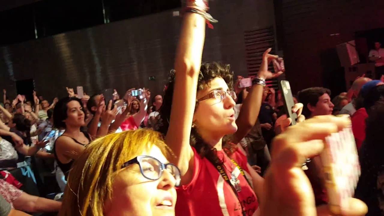 Himno, Poquito a poco y mi colega de siempre. Fi