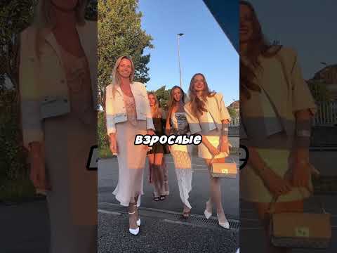 Все думают что она сестра, а не мама 😃